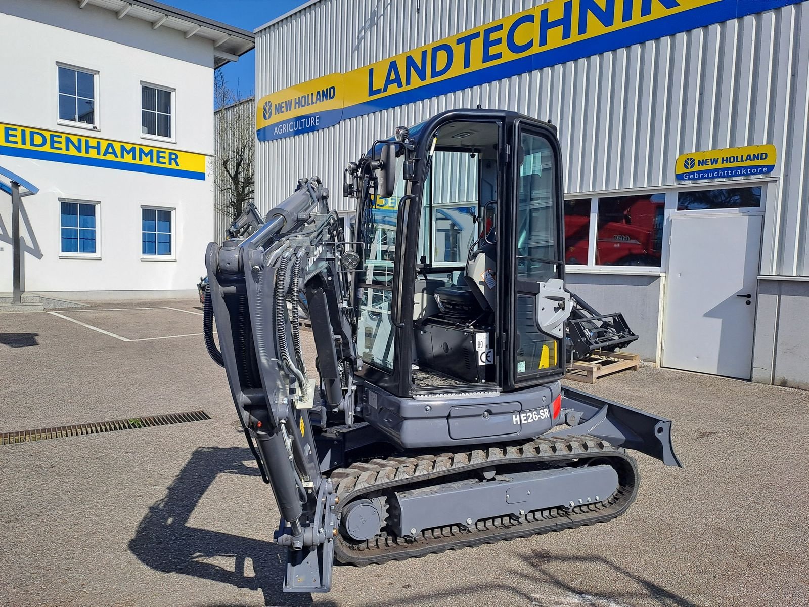 Minibagger des Typs Eurotrac HE26SR, Neumaschine in Burgkirchen (Bild 15)
