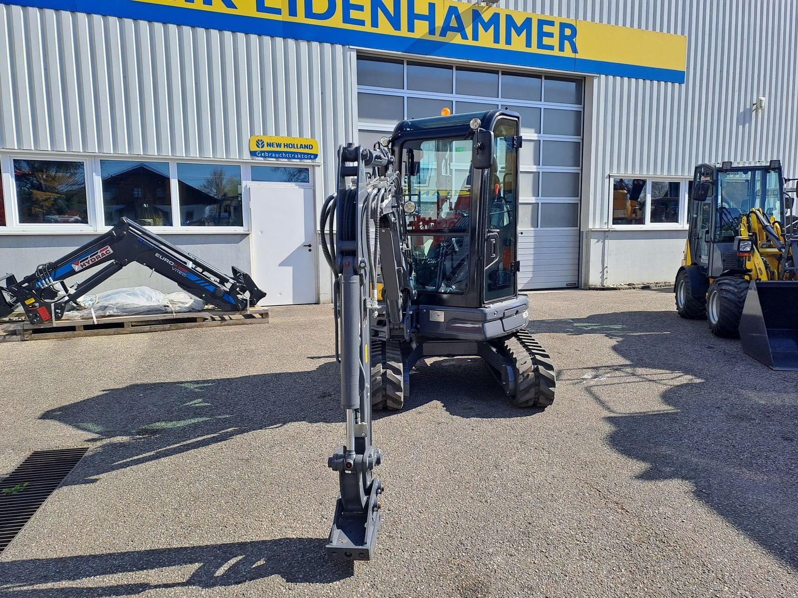Minibagger des Typs Eurotrac HE26SR, Neumaschine in Burgkirchen (Bild 2)
