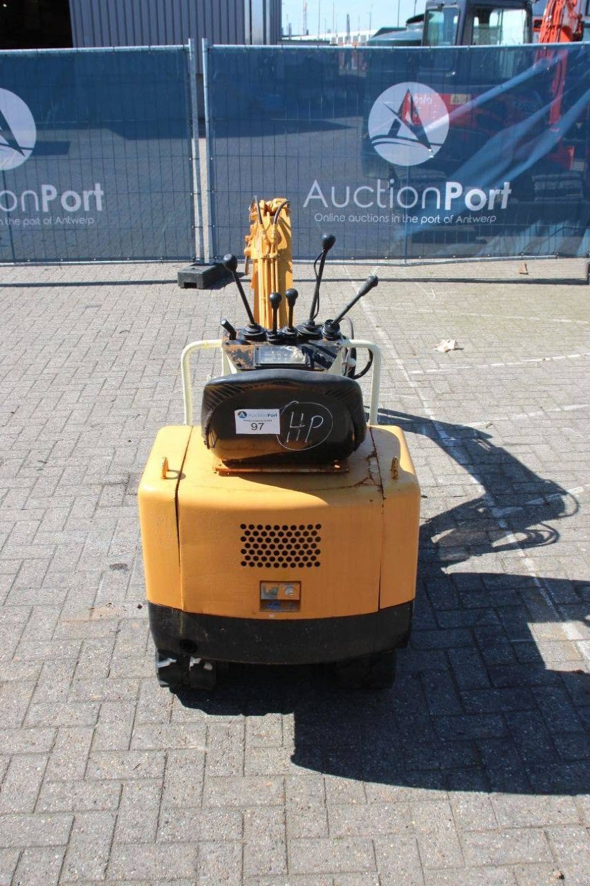 Minibagger des Typs Hanix N080-2, Gebrauchtmaschine in Antwerpen (Bild 4)