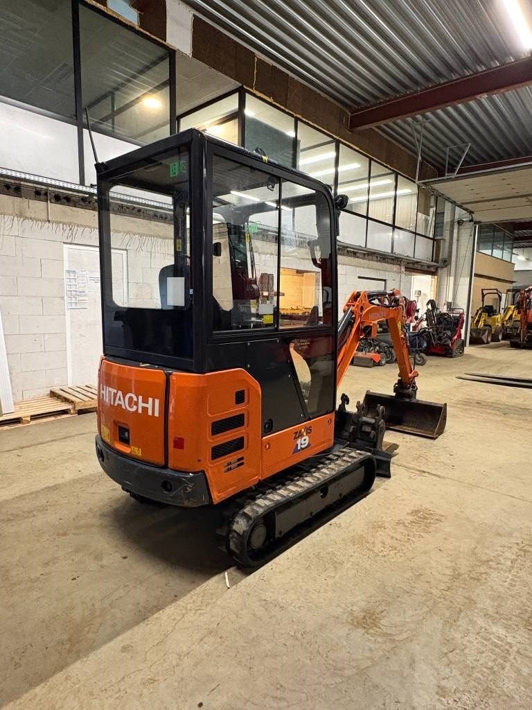 Minibagger типа Hitachi ZX 19-6, Gebrauchtmaschine в Booischot (Фотография 7)