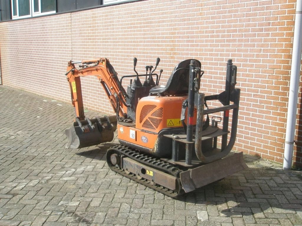 Minibagger van het type Hitachi ZX10U-2, Gebrauchtmaschine in Barneveld (Foto 3)
