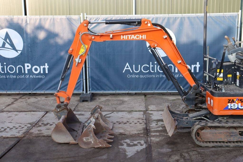 Minibagger des Typs Hitachi ZX19U-6, Gebrauchtmaschine in Antwerpen (Bild 10)