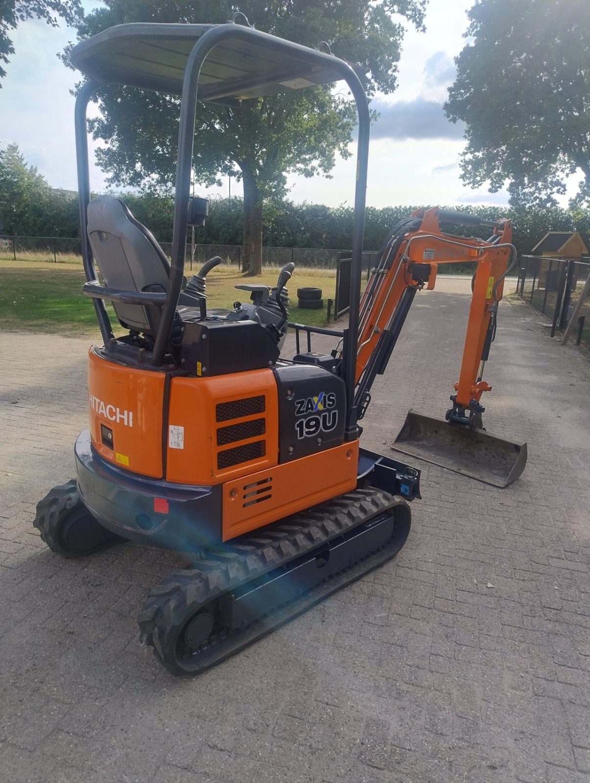 Minibagger del tipo Hitachi Zx19u, Gebrauchtmaschine en Veldhoven (Imagen 11)
