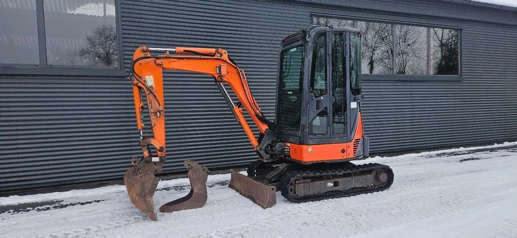 Minibagger от тип Hitachi ZX22u -2, Gebrauchtmaschine в Scharsterbrug (Снимка 3)