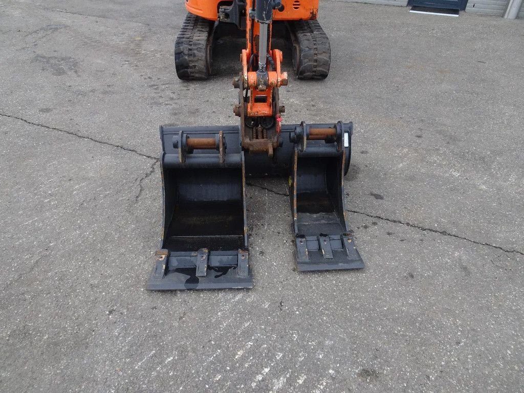 Minibagger del tipo Hitachi ZX26U-5A, Gebrauchtmaschine In Zutphen (Immagine 9)