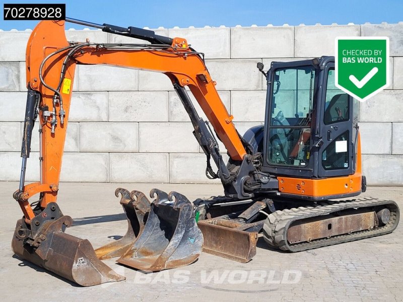 Hitachi ZX55 U-6CLR A/C + 3 BUCKETS, Gebrauchtmaschine, Rok výroby: 2020 (Obrázek 1) Minibagger typu Hitachi ZX55 U-6CLR A/C + 3 BUCKETS, Gebrauchtmaschine v Veghel (Obrázek 1)