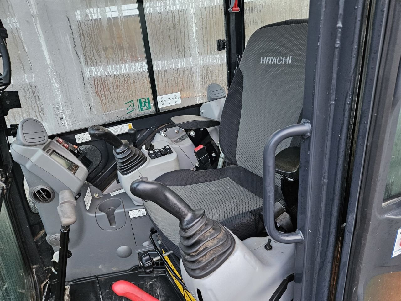 Minibagger du type Hitachi ZX65USB-6, Gebrauchtmaschine en Veldhoven (Photo 8)