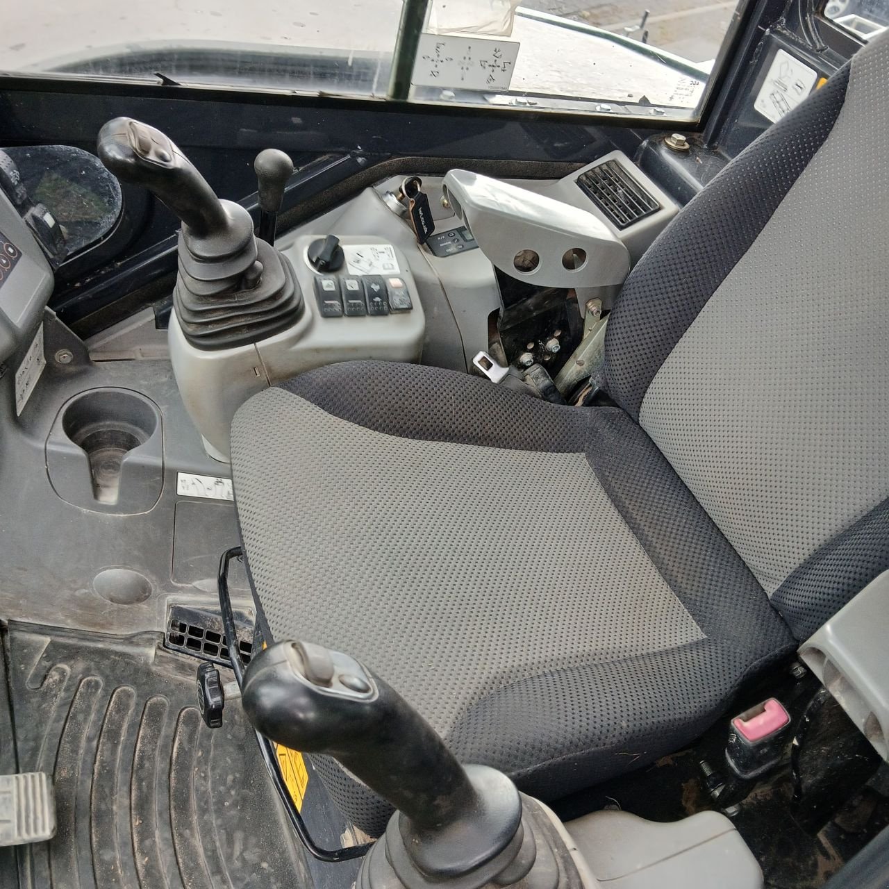 Minibagger типа Hitachi ZX65USB-6CLR, Gebrauchtmaschine в Alblasserdam (Фотография 4)