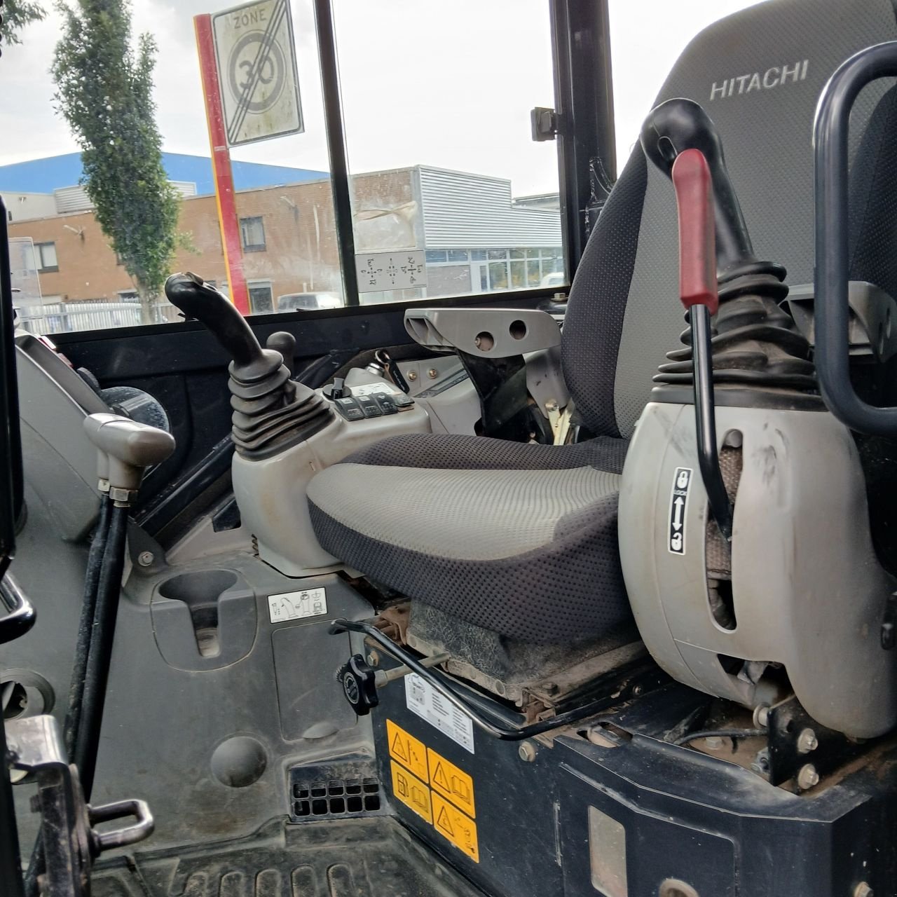 Minibagger типа Hitachi ZX65USB-6CLR, Gebrauchtmaschine в Alblasserdam (Фотография 5)