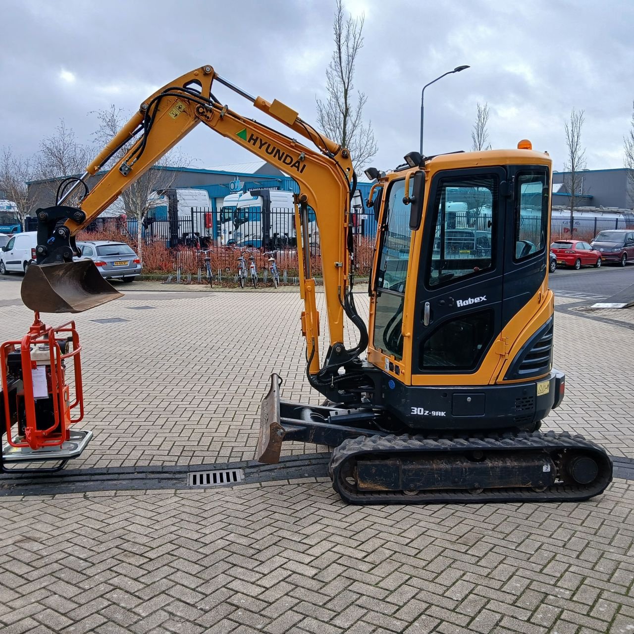 Minibagger van het type Hyundai 30Z, Gebrauchtmaschine in Alblasserdam (Foto 6)