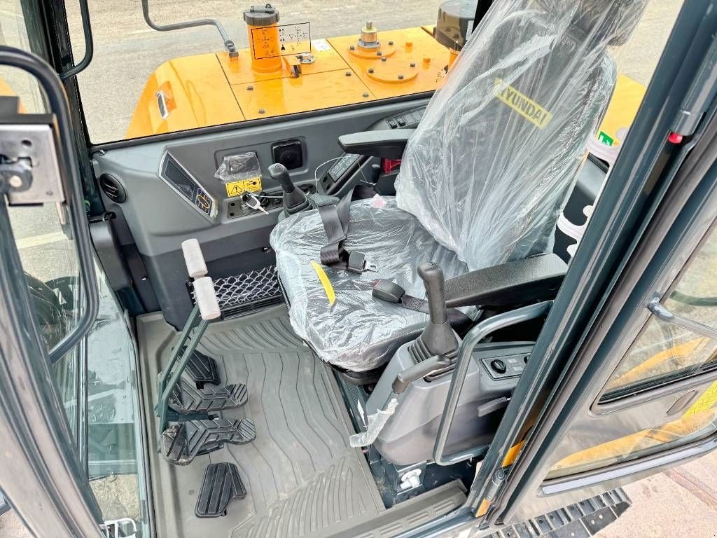 Minibagger tip Hyundai HX60 PRO - New / Unused / 2024 Model, Gebrauchtmaschine in Veldhoven (Poză 8)