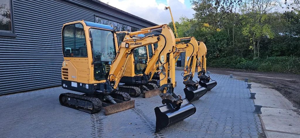 Minibagger des Typs Hyundai R16-9, Gebrauchtmaschine in Scharsterbrug (Bild 2)