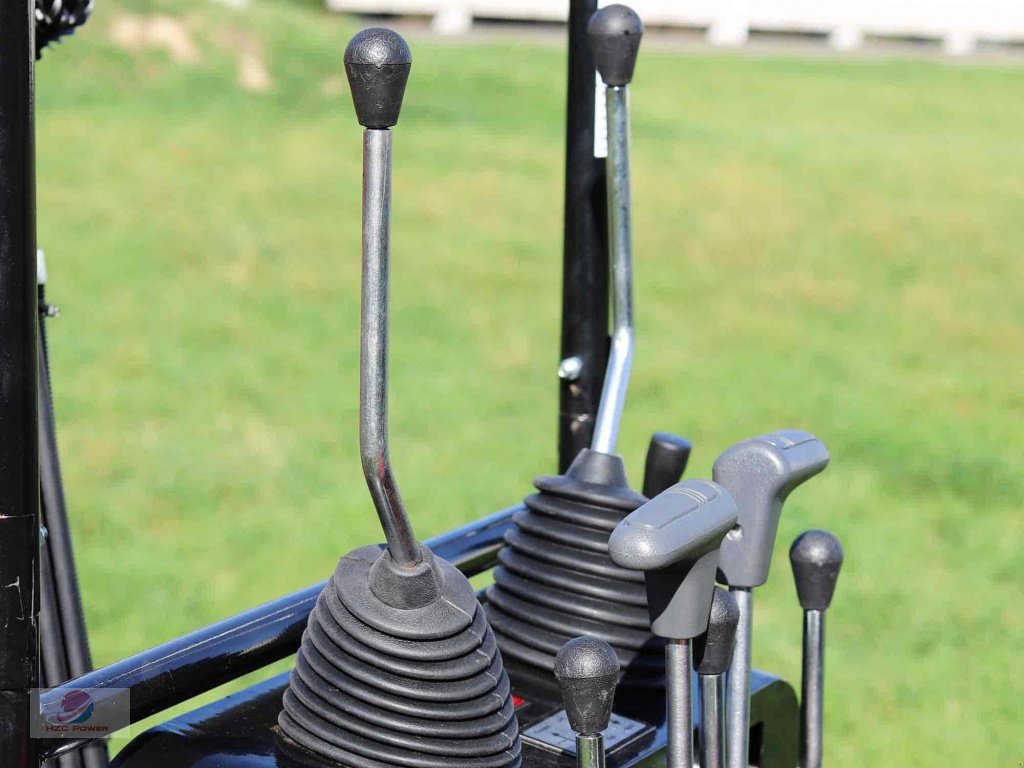 Minibagger типа HZC Power BKB851K Minibbager mit verstellbarem Fahrwerk und Schwenkarm, Neumaschine в Brandenburg - Werder (Havel) (Фотография 12)