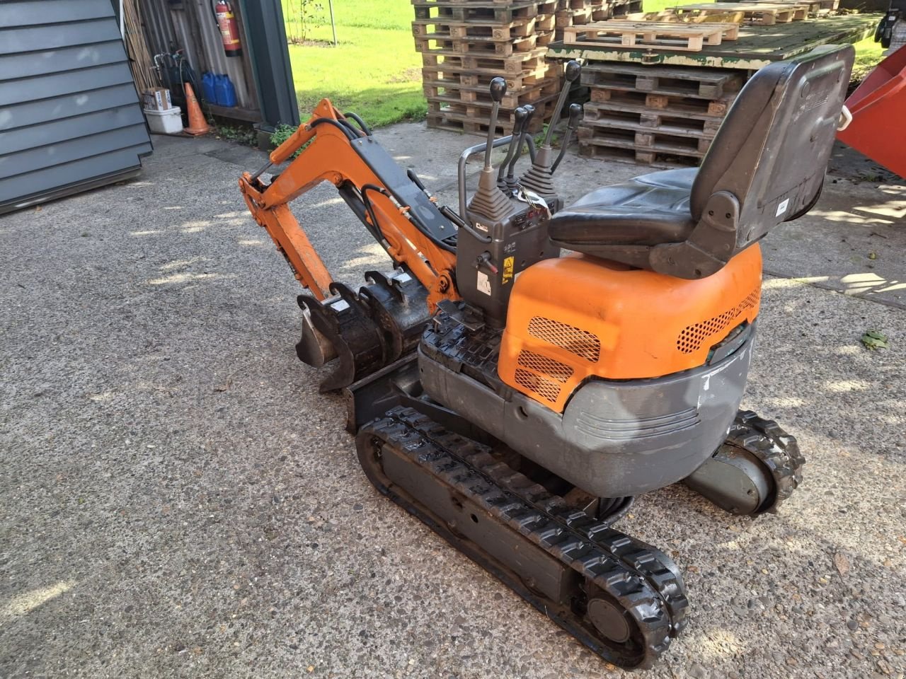 Minibagger of the type IHI 9X minigraver, Gebrauchtmaschine in Maartensdijk (Picture 3)