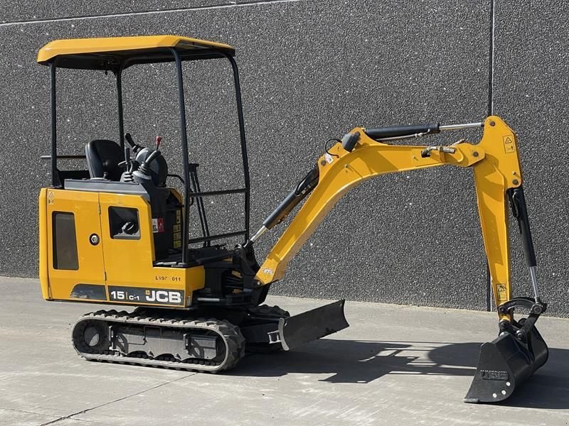Minibagger des Typs JCB 15 C - 1, Gebrauchtmaschine in Waregem (Bild 1)