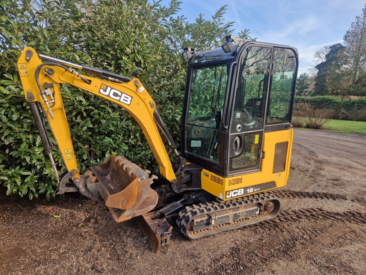 Minibagger des Typs JCB 16, Gebrauchtmaschine in Oirschot (Bild 1)