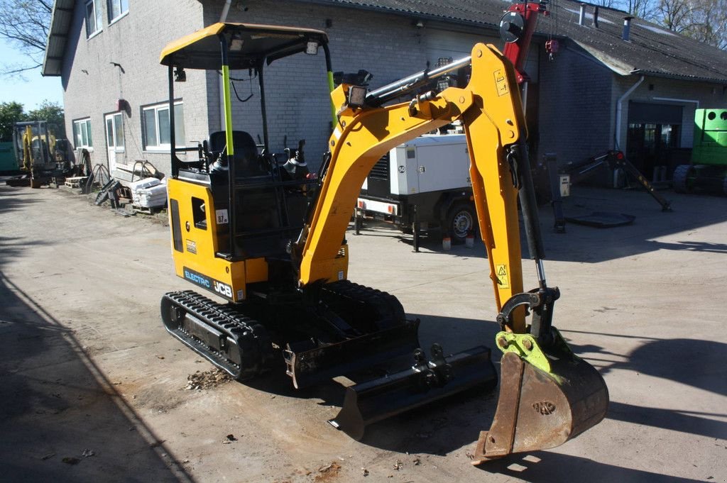 Minibagger del tipo JCB 19C-1 E, Gebrauchtmaschine en Antwerpen (Imagen 7)