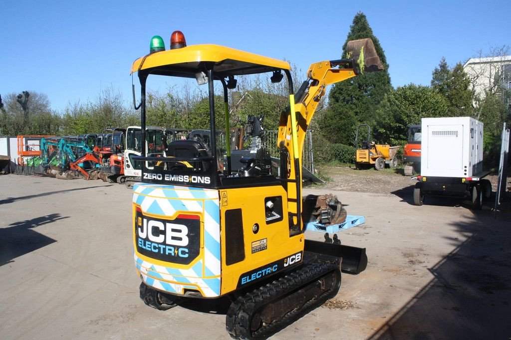 Minibagger del tipo JCB 19C-1 E, Gebrauchtmaschine en Antwerpen (Imagen 5)