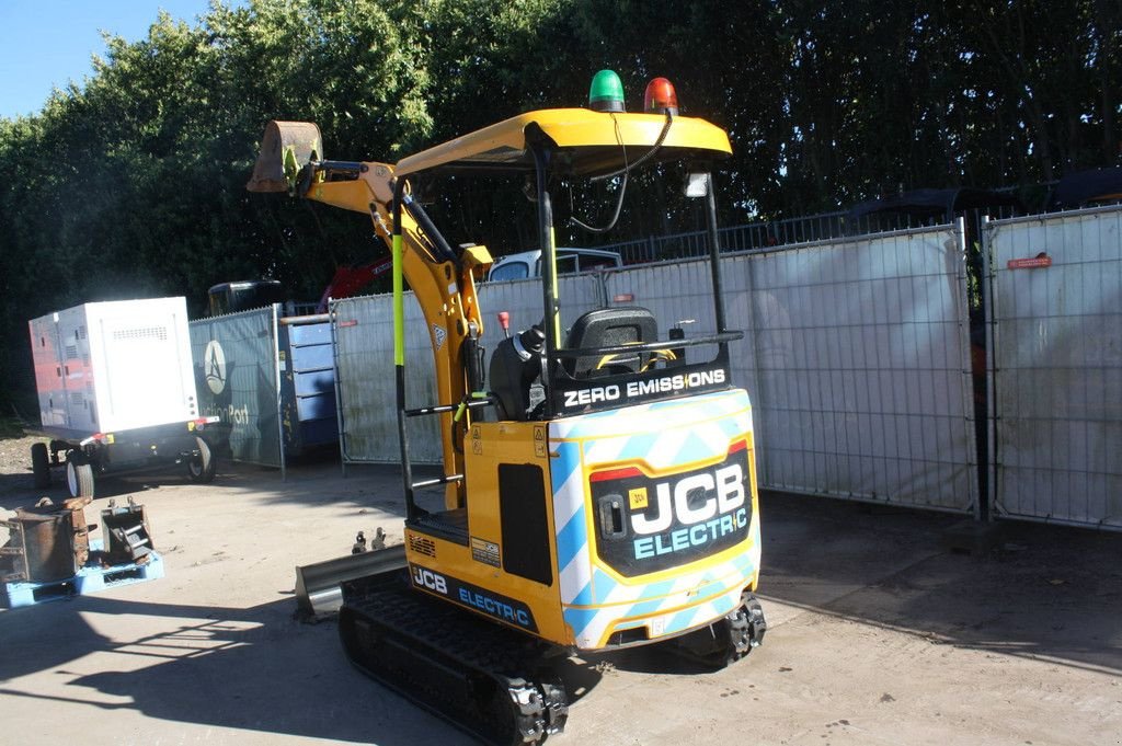 Minibagger del tipo JCB 19C-1 E, Gebrauchtmaschine en Antwerpen (Imagen 3)