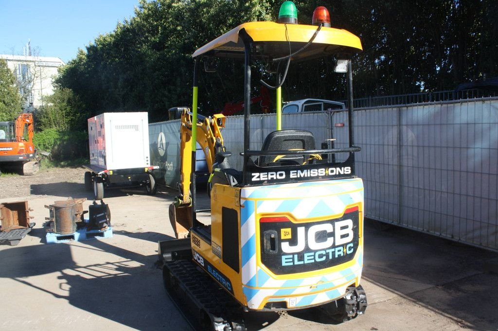 Minibagger del tipo JCB 19C-1 E, Gebrauchtmaschine en Antwerpen (Imagen 4)