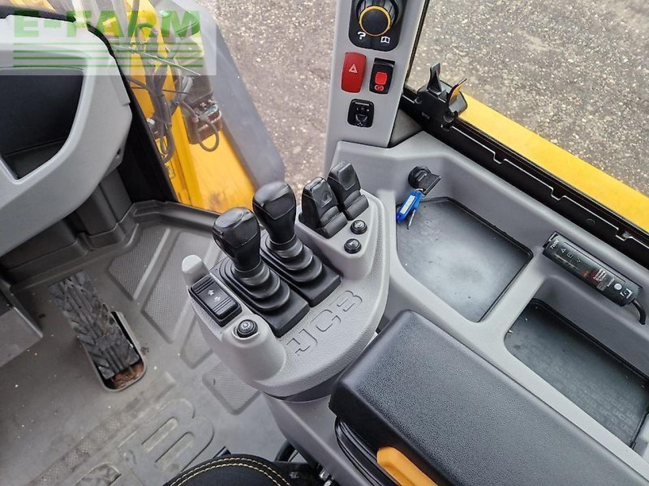 Minibagger del tipo JCB 437 ht, Gebrauchtmaschine en ZELOW (Imagen 15)