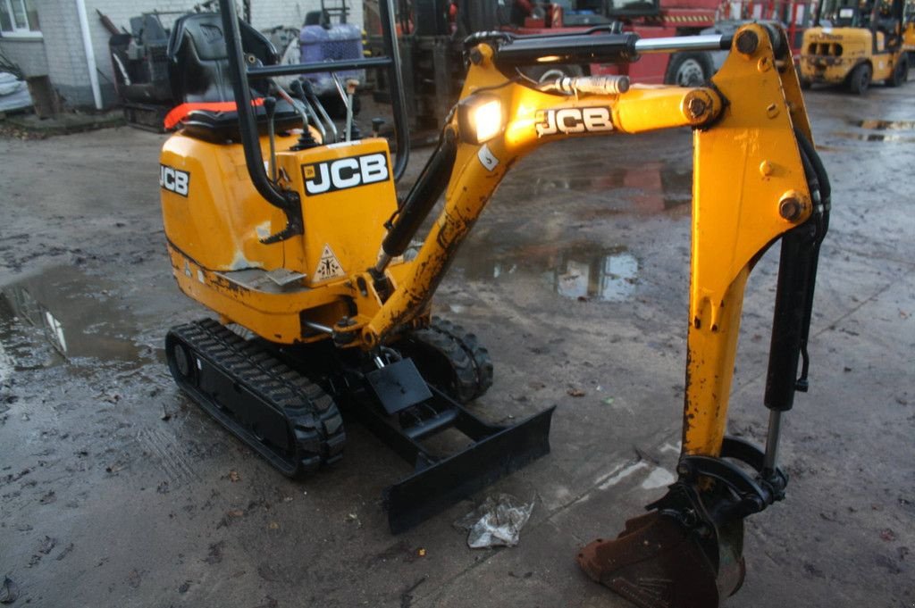 Minibagger des Typs JCB 8008 CT, Gebrauchtmaschine in Antwerpen (Bild 9)