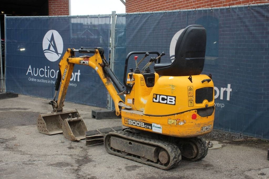 Minibagger от тип JCB 8008 CTS, Gebrauchtmaschine в Antwerpen (Снимка 3)