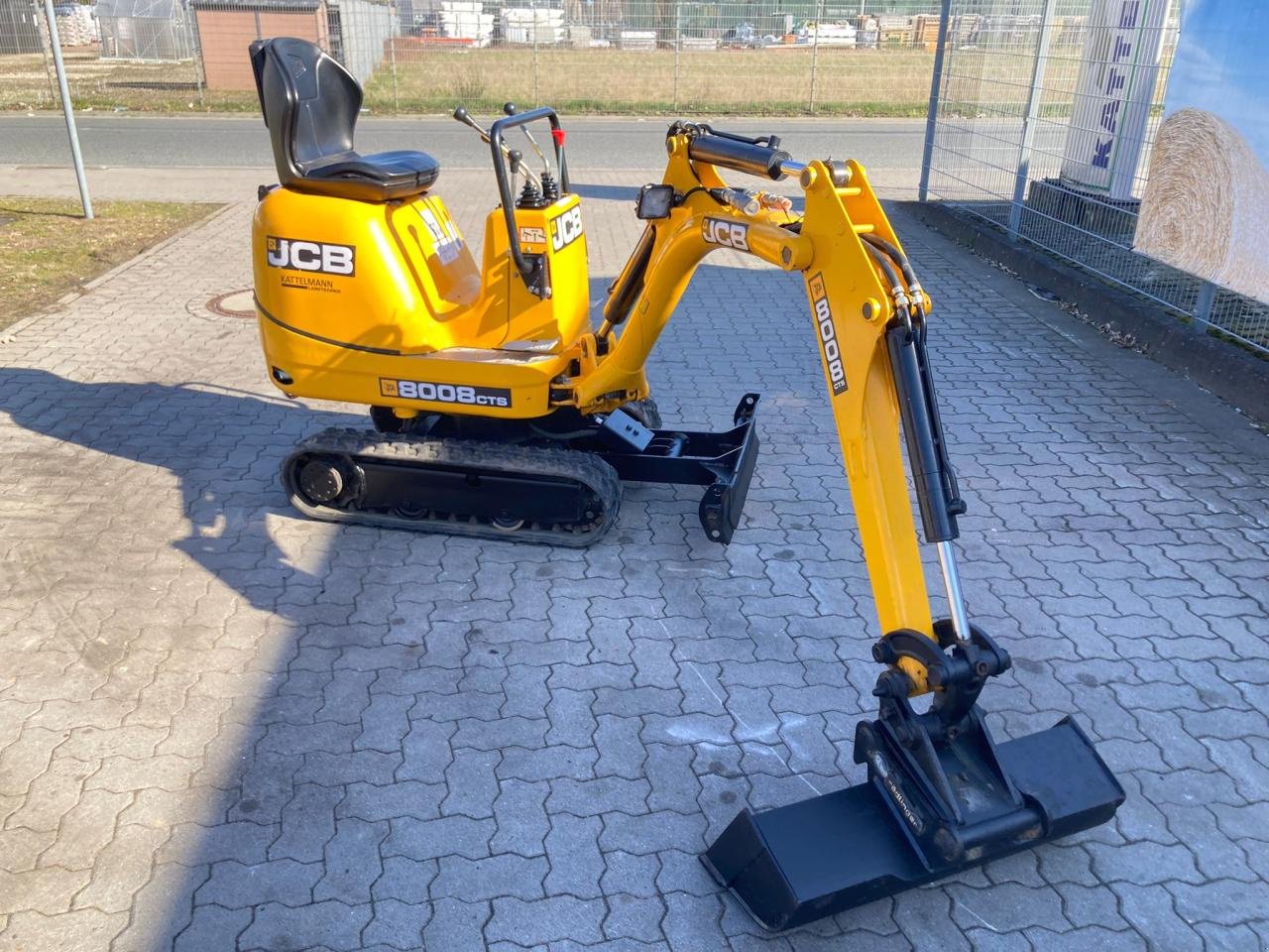 Minibagger za tip JCB 8008CTS, Gebrauchtmaschine u Stuhr (Slika 3)