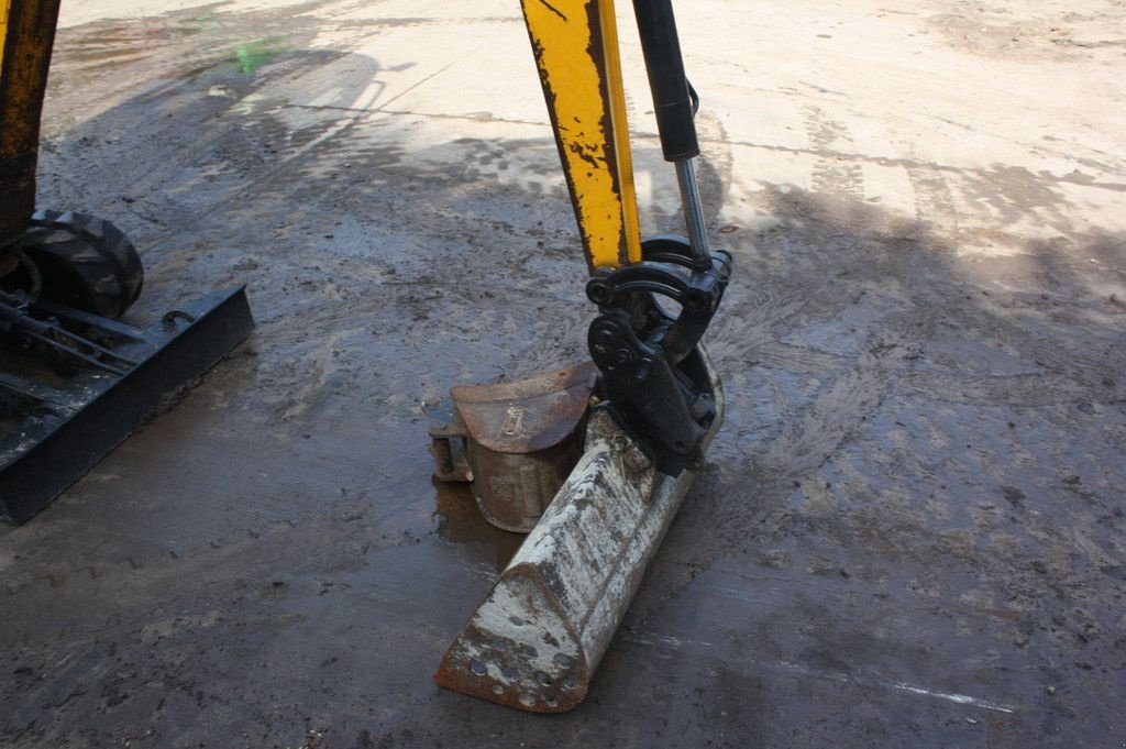 Minibagger des Typs JCB 8040, Gebrauchtmaschine in Antwerpen (Bild 8)
