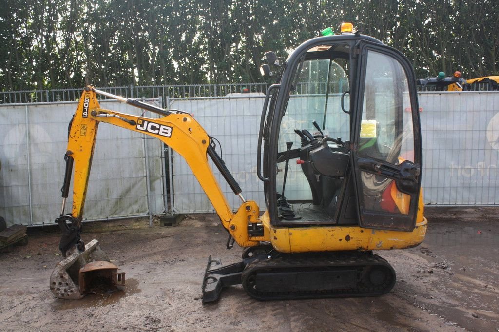 Minibagger des Typs JCB 8040, Gebrauchtmaschine in Antwerpen (Bild 2)
