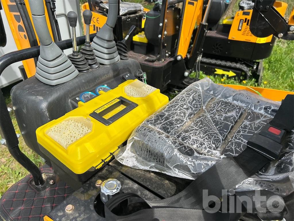 Minibagger du type JCB HT12, Gebrauchtmaschine en Düsseldorf (Photo 3)