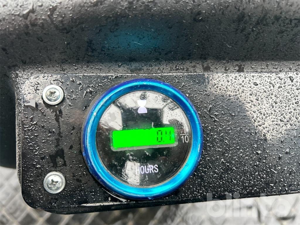 Minibagger типа JCB KV12, Gebrauchtmaschine в Düsseldorf (Фотография 6)