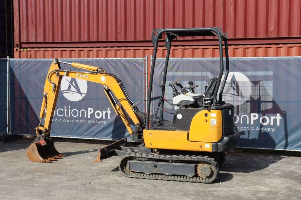 Minibagger del tipo Kato 19 VXT, Gebrauchtmaschine In Antwerpen (Immagine 3)