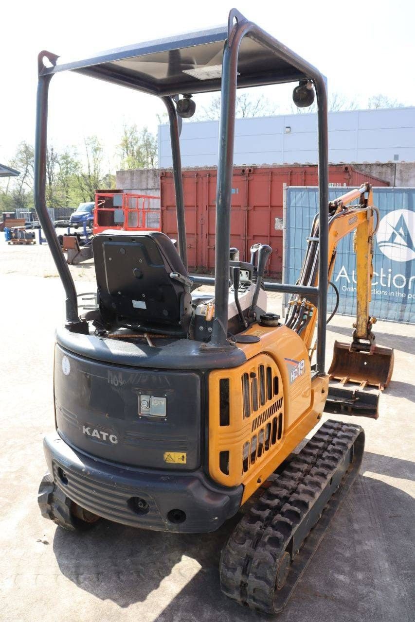Minibagger del tipo Kato 19 VXT, Gebrauchtmaschine In Antwerpen (Immagine 7)