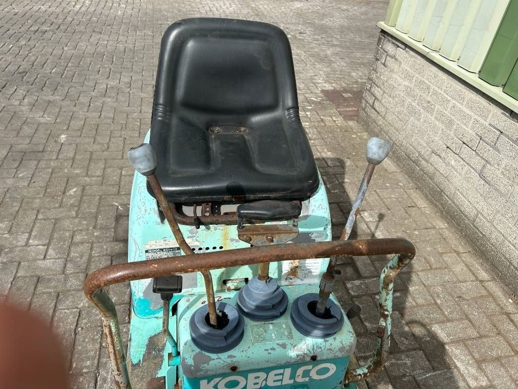 Minibagger del tipo Kobelco SK 007-2, Gebrauchtmaschine In Roosendaal (Immagine 8)