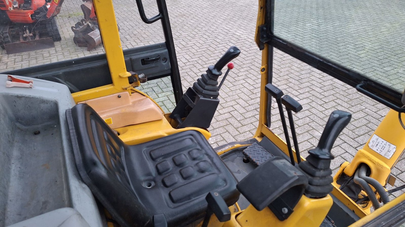 Minibagger typu Komatsu PC15, Gebrauchtmaschine v Dronten (Obrázek 6)