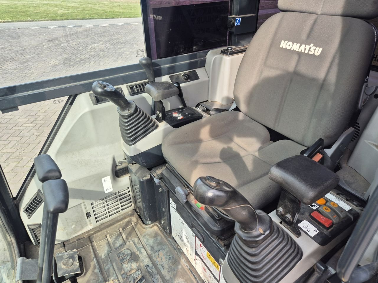 Minibagger des Typs Komatsu PC26MR-5, Gebrauchtmaschine in Nijeveen (Bild 8)