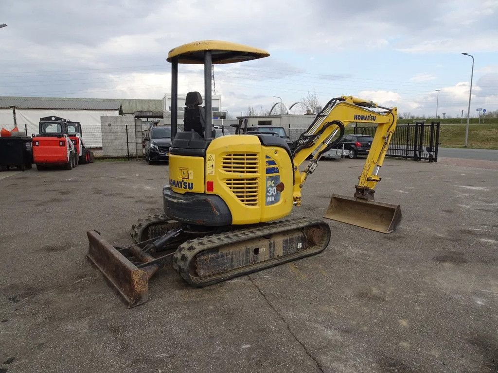 Minibagger Türe ait Komatsu PC30MR-3, Gebrauchtmaschine içinde Zutphen (resim 4)