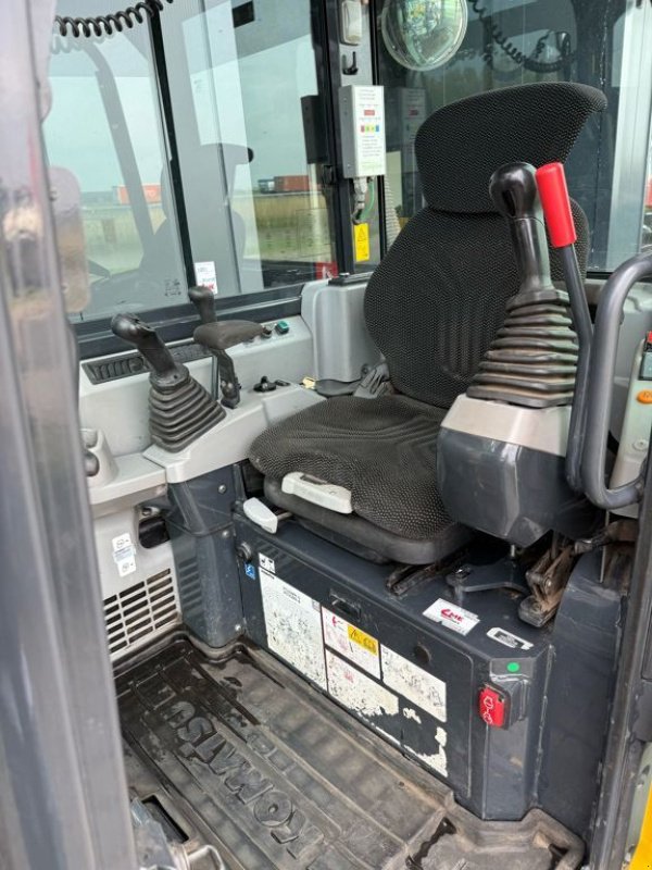 Minibagger des Typs Komatsu PC35MR-5 (Airco/ 2019/ 5.623uur), Gebrauchtmaschine in Nijkerk (Bild 4)