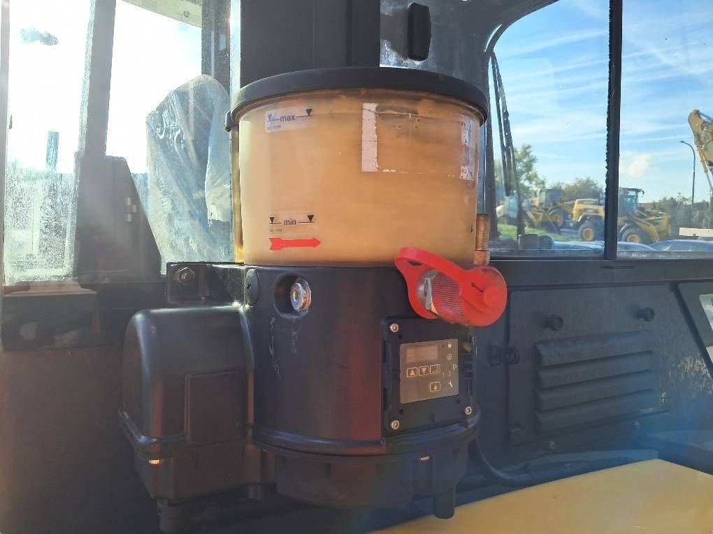 Minibagger typu Komatsu PC50MR-2, Gebrauchtmaschine v Overijse (Obrázek 2)