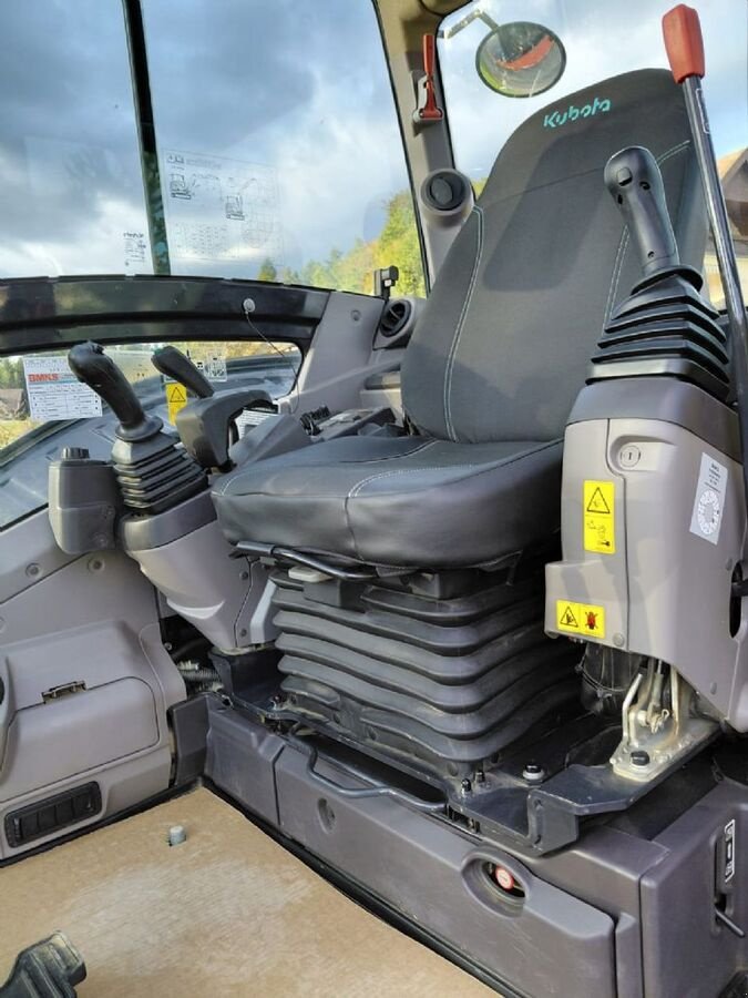 Minibagger van het type Kubota KX 060-5 - 5,9 Ton.- Klima + Powertilt + 4 Löffe, Gebrauchtmaschine in Gnas (Foto 4)