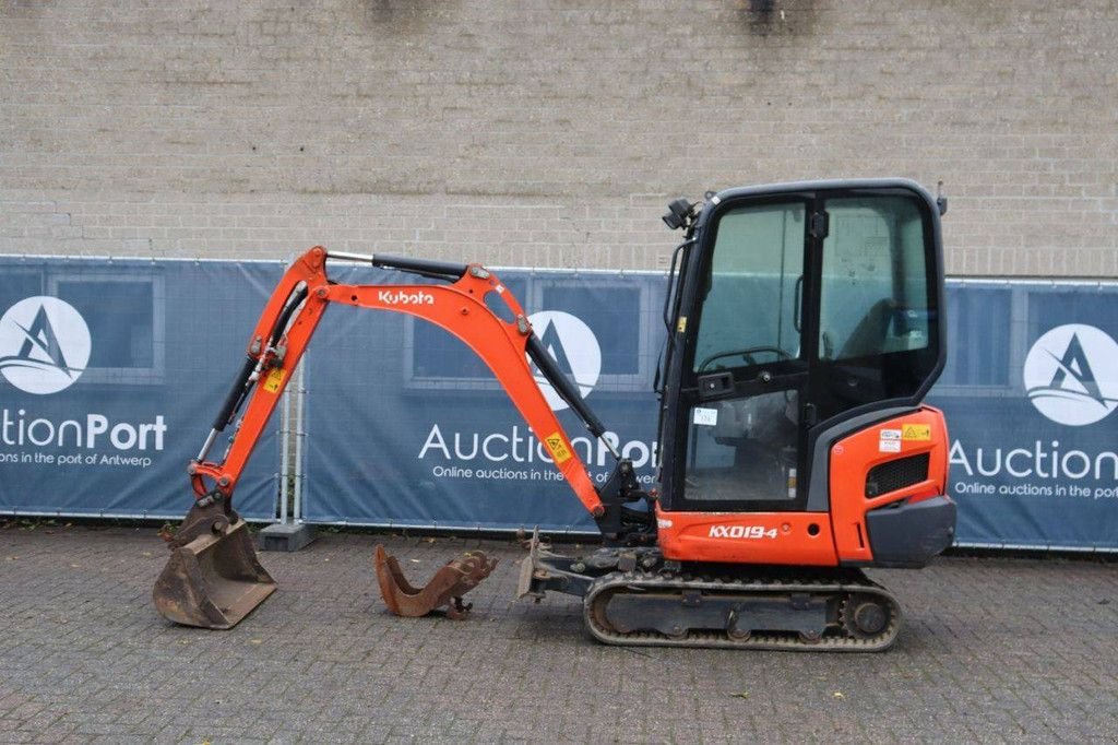 Minibagger от тип Kubota KX019-4, Gebrauchtmaschine в Antwerpen (Снимка 2)