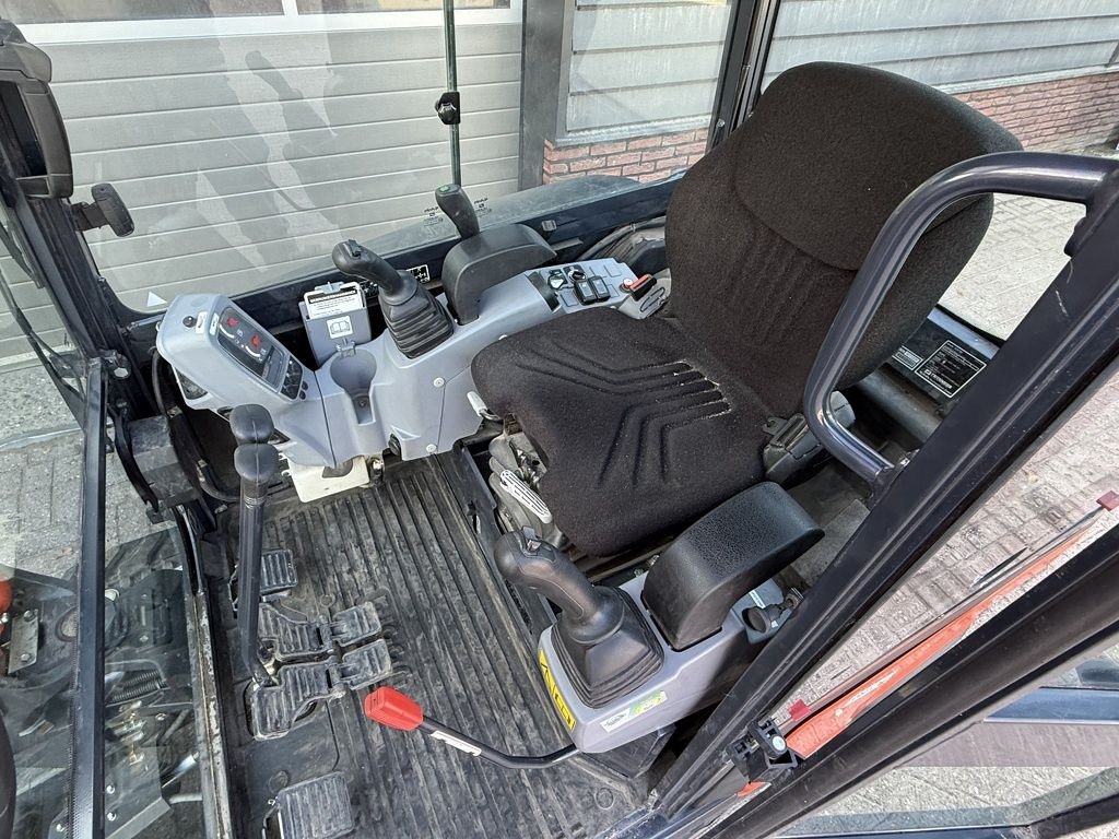 Minibagger Türe ait Kubota KX027 HI-SPEC minigraver BJ 2024 590 uur, Gebrauchtmaschine içinde Neer (resim 9)