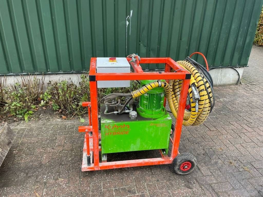 Minibagger типа Kubota U 10-3 inclusief elektro / hybride unit, Gebrauchtmaschine в Udenhout (Фотография 6)