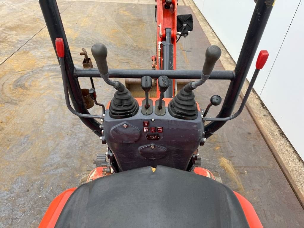 Minibagger del tipo Kubota U10-3 - Hydr. Undercarriage / Hammer Lines, Gebrauchtmaschine In Veldhoven (Immagine 10)