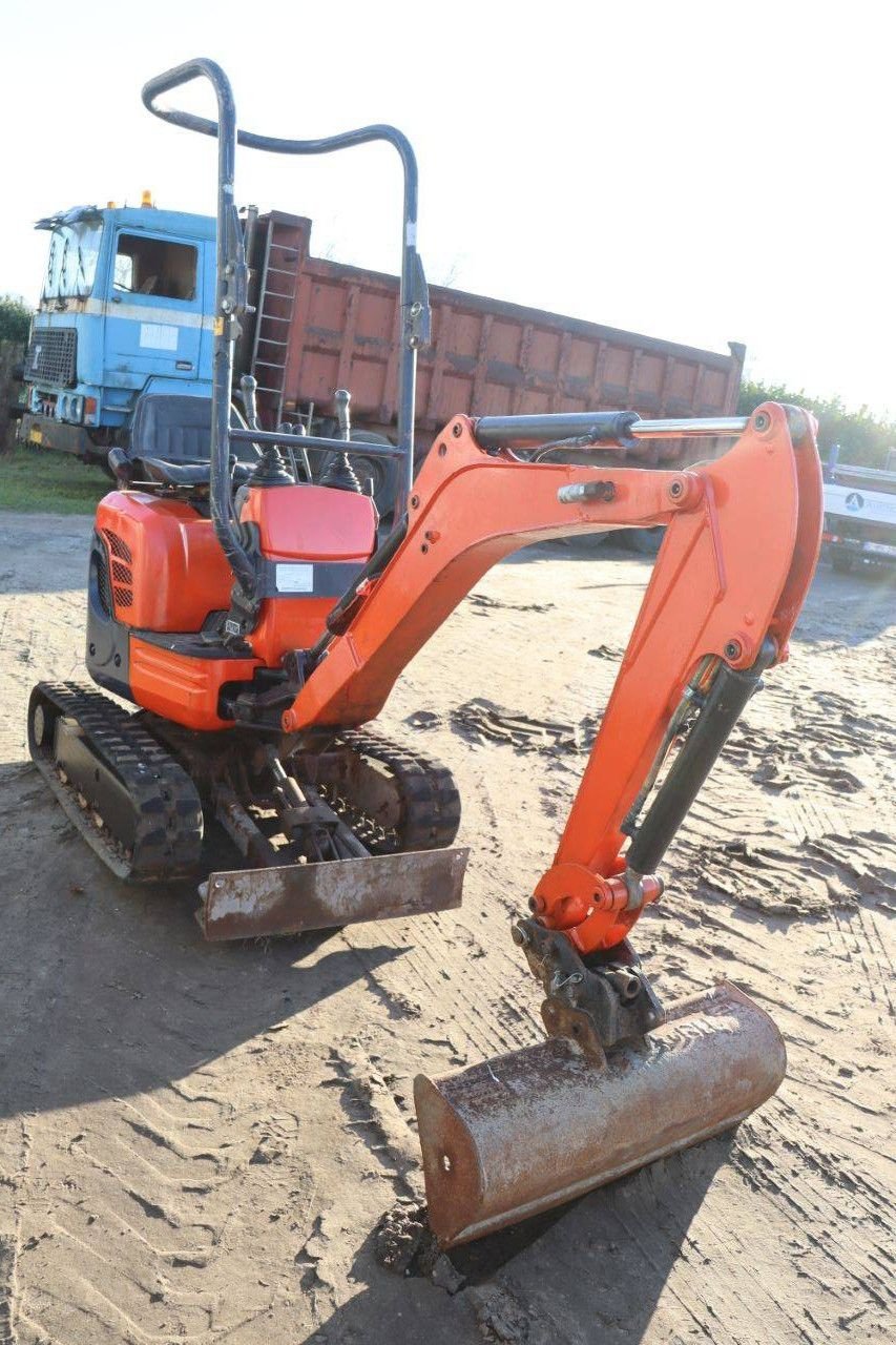 Minibagger типа Kubota U10-3, Gebrauchtmaschine в Antwerpen (Фотография 8)