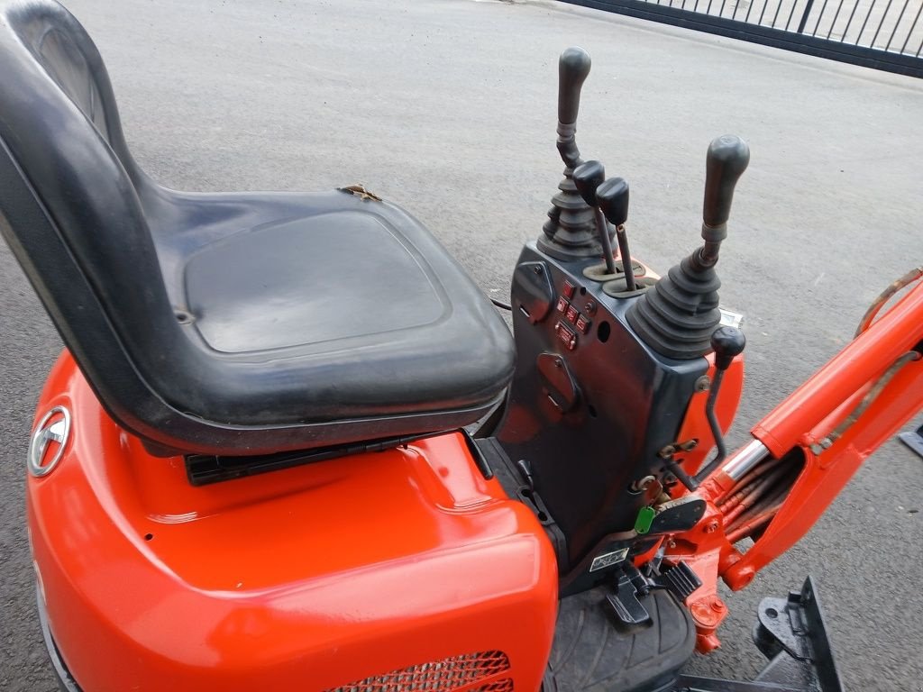 Minibagger du type Kubota U10-3, Gebrauchtmaschine en Swifterbant (Photo 9)