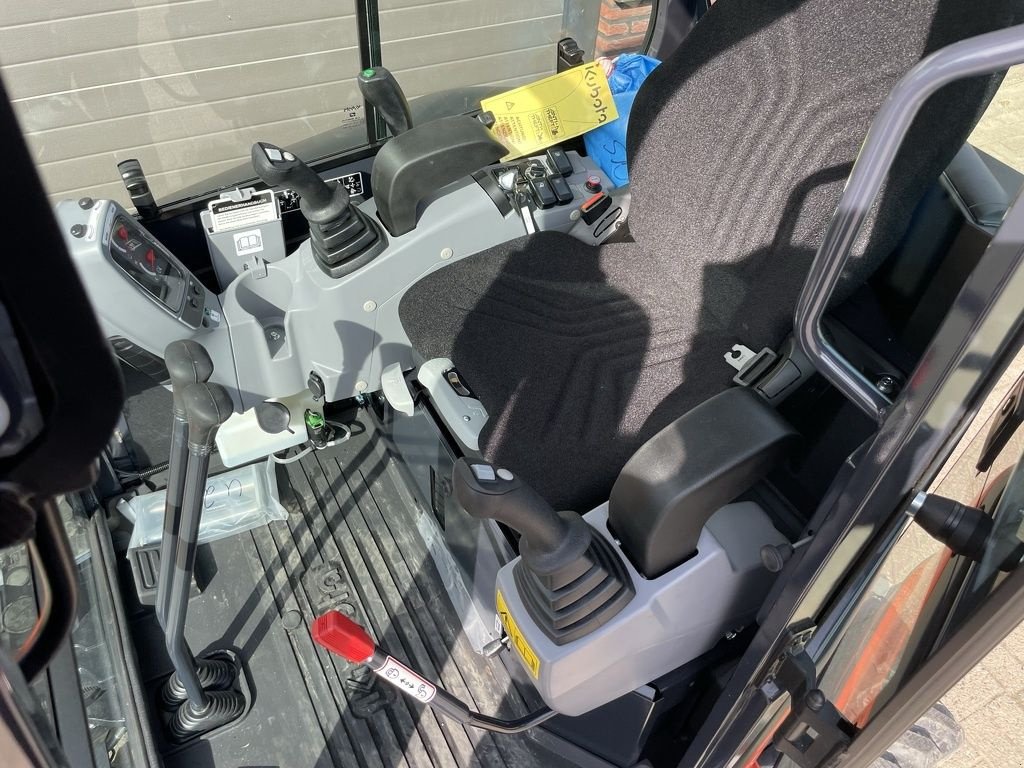 Minibagger des Typs Kubota U27 hi-spec minigraver NIEUW &euro;580 LEASE, Neumaschine in Neer (Bild 9)