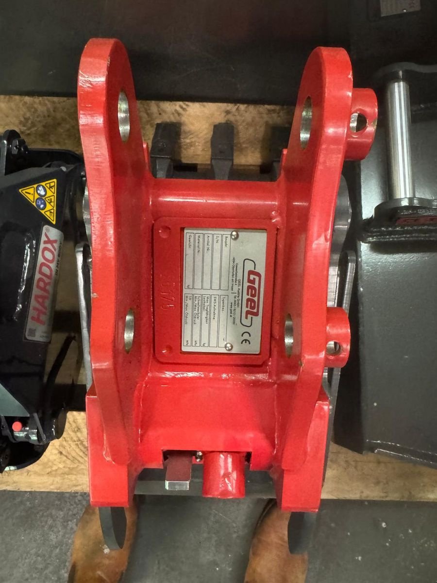 Minibagger Türe ait New Holland E 19C Minibagger, Neumaschine içinde Burgkirchen (resim 11)