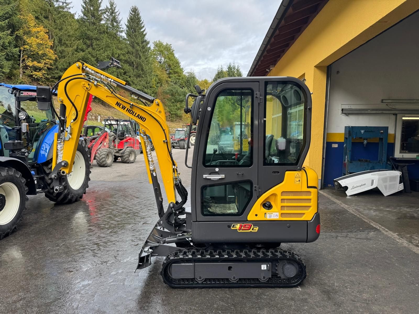Minibagger Türe ait New Holland E 19C Minibagger, Neumaschine içinde Burgkirchen (resim 2)